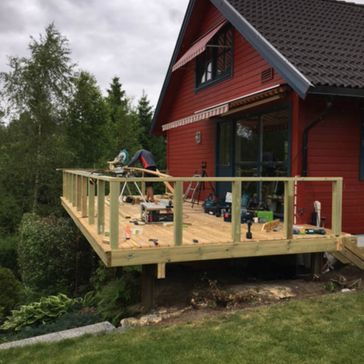 Bygging a rekkverk på ny terrasse